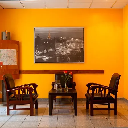 Est Hotel 3*