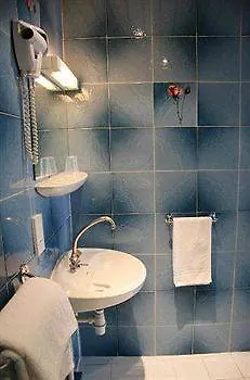 Est Otel 3*