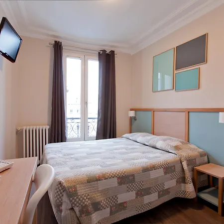 Hotel Est 3*