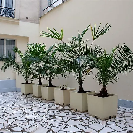 Hotel Est