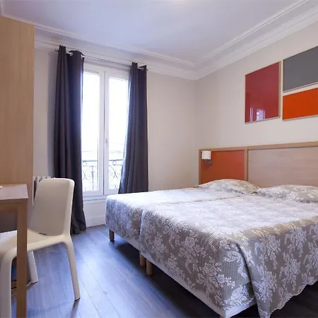 Hotel Est 3*